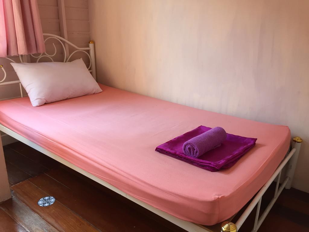 Ricos Honey Place Guesthouse Bangkok Zewnętrze zdjęcie