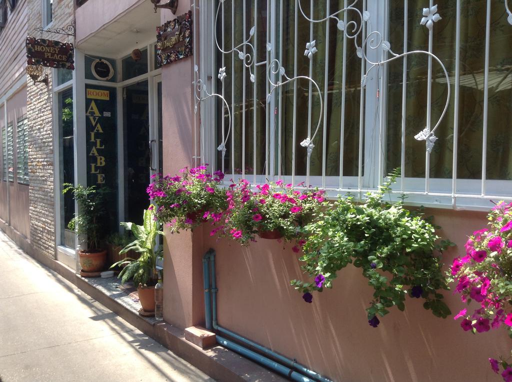 Ricos Honey Place Guesthouse Bangkok Zewnętrze zdjęcie