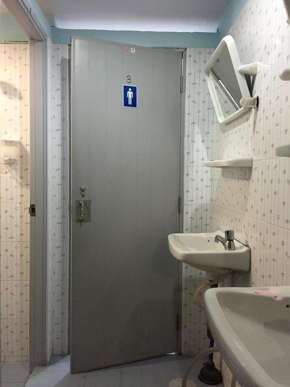 Ricos Honey Place Guesthouse Bangkok Zewnętrze zdjęcie