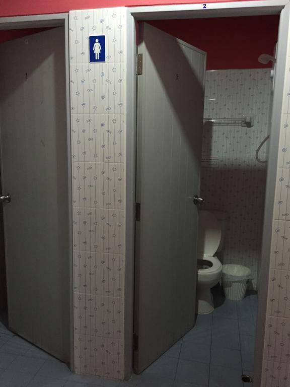 Ricos Honey Place Guesthouse Bangkok Zewnętrze zdjęcie