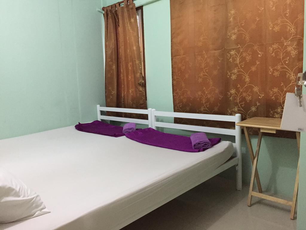 Ricos Honey Place Guesthouse Bangkok Zewnętrze zdjęcie
