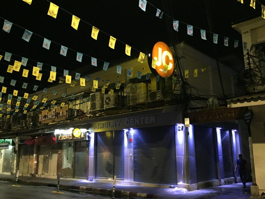 Ricos Honey Place Guesthouse Bangkok Zewnętrze zdjęcie