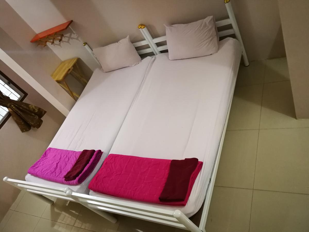 Ricos Honey Place Guesthouse Bangkok Zewnętrze zdjęcie